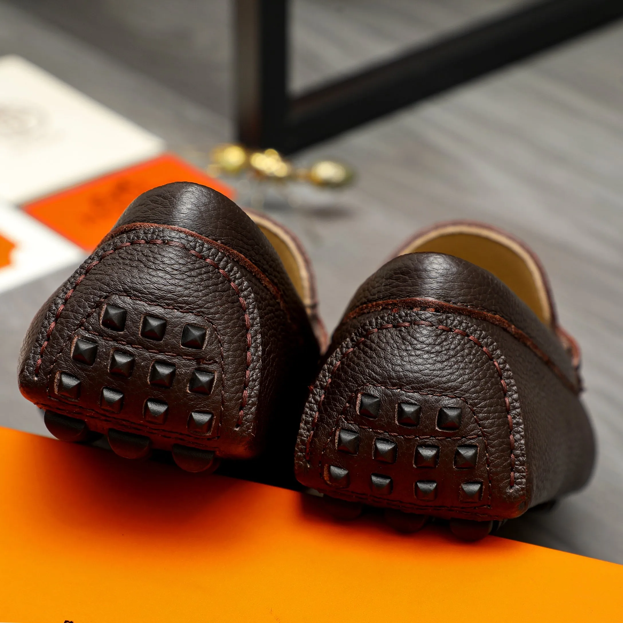 Men's shoes 💰420 Product trademark: HERMES "Hermes" casual slip-on shoes Regular size: 38-46 (45.46 custom-made, non-returnable) Product materials: Selected pebbled cowhide upper, sheepskin lining, non-slip bean outsole